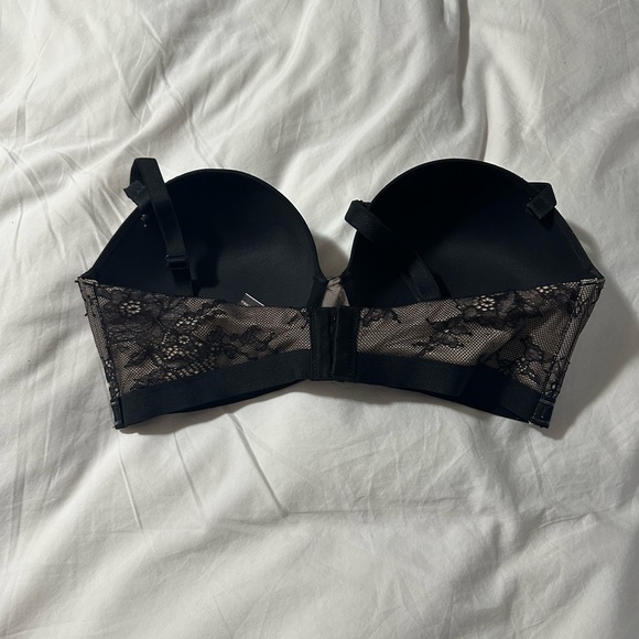 Black and tan bra from Victoria’s Secret - Picture 2 of 4